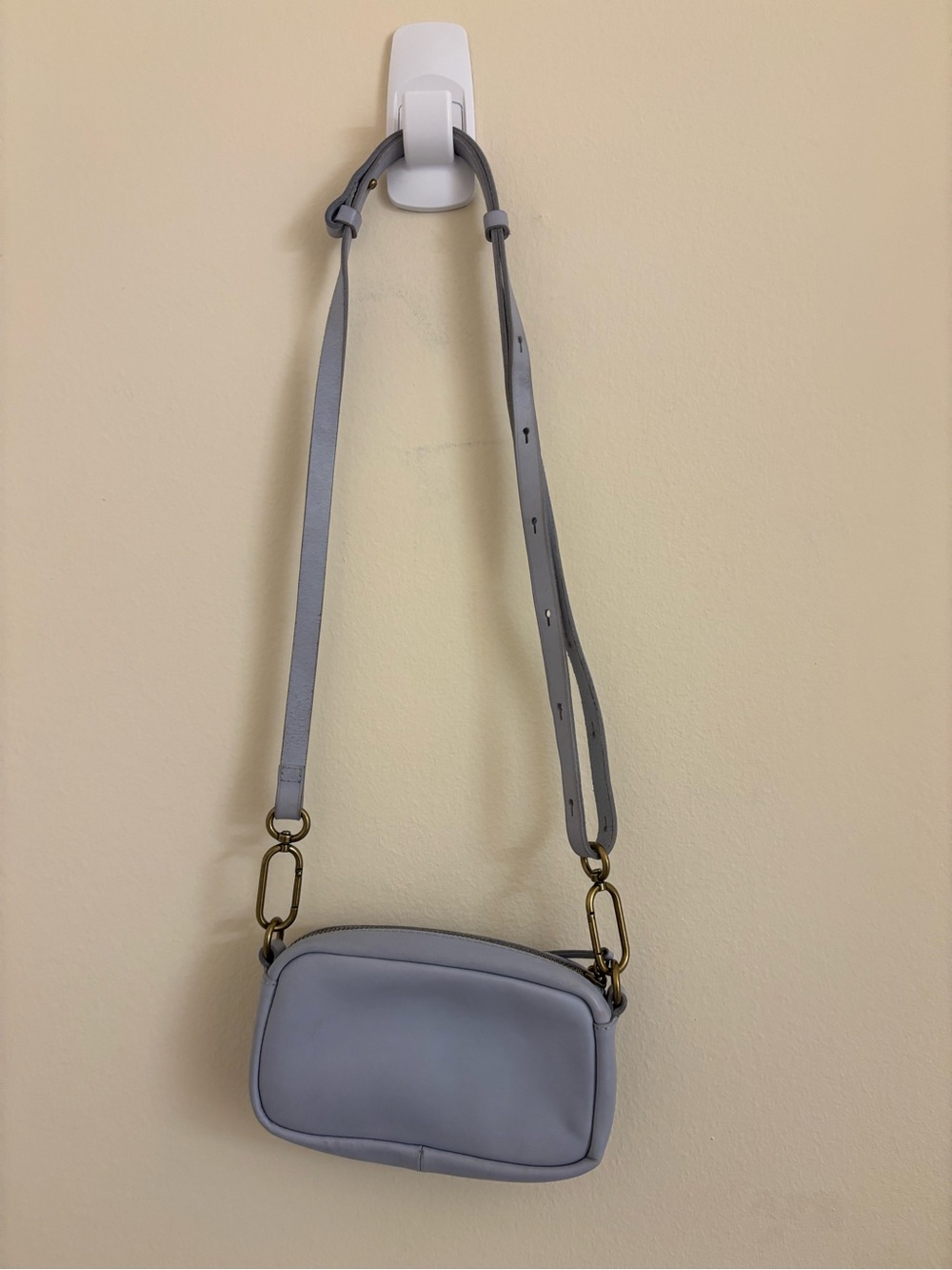 madewell mini leather carabiner crossbody bag light blue